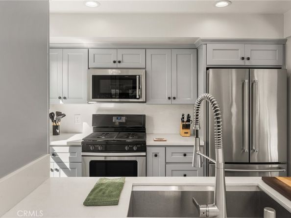 512 Oceanhill, Huntington Beach CA 92648