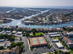 16214 Bimini Lane, Huntington Beach CA 92649