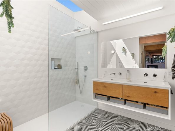 231 61st Street, Newport Beach CA 92663