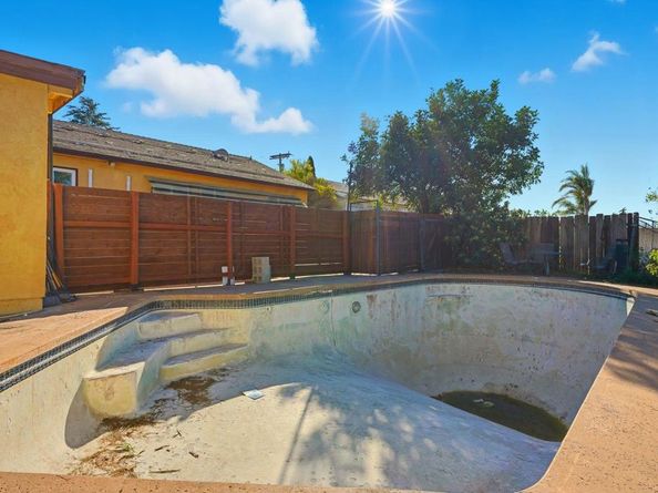 5744 46 Dream Street, San Diego CA 92114