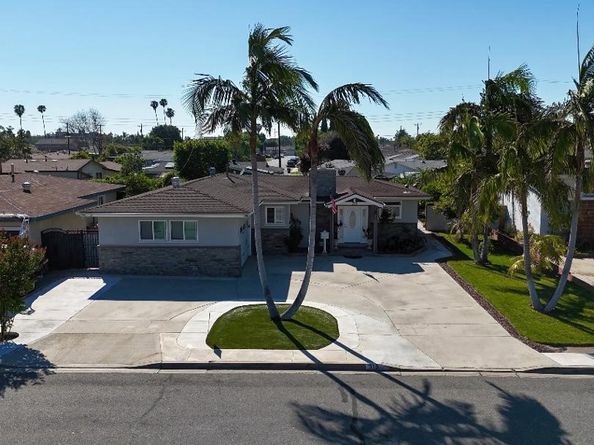 315 S Benwood, Anaheim CA 92804