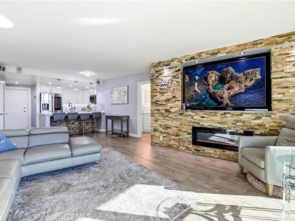 700 E Ocean 1208, Long Beach CA 90802