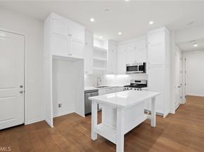 753 Spring Gdn, Irvine CA 92618