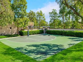 8 Versailles, Irvine CA 92602