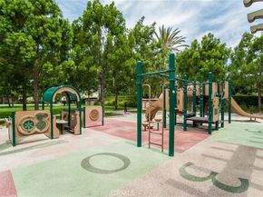 8 Versailles, Irvine CA 92602