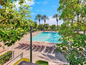 8 Versailles, Irvine CA 92602