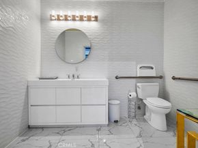 300 E 4th Street 103, Long Beach CA 90802