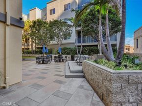 300 E 4th Street 103, Long Beach CA 90802