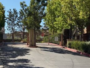 19431 Rue De Valore 14A, Lake Forest CA 92610