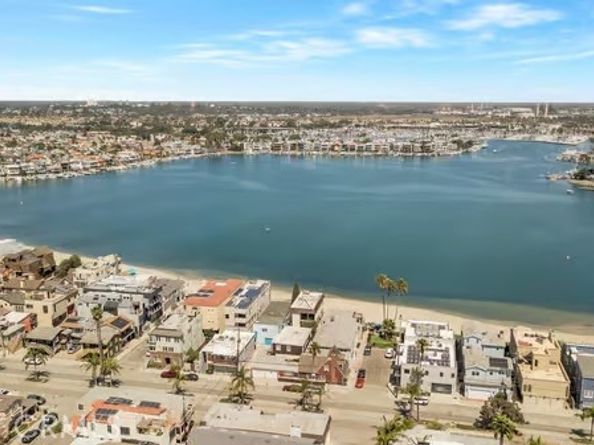 21 68th Place, Long Beach CA 90803