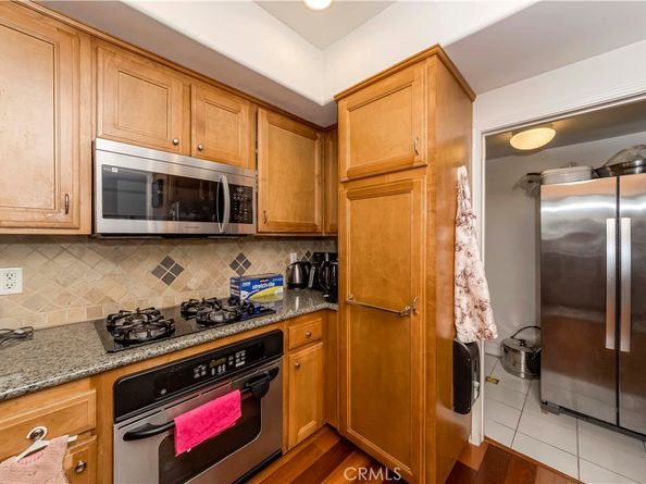 616 S Wilton Place S 201, Los Angeles CA 90005