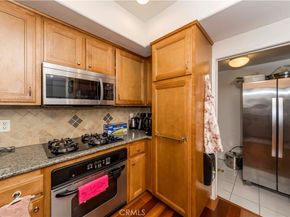616 S Wilton Place S 201, Los Angeles CA 90005