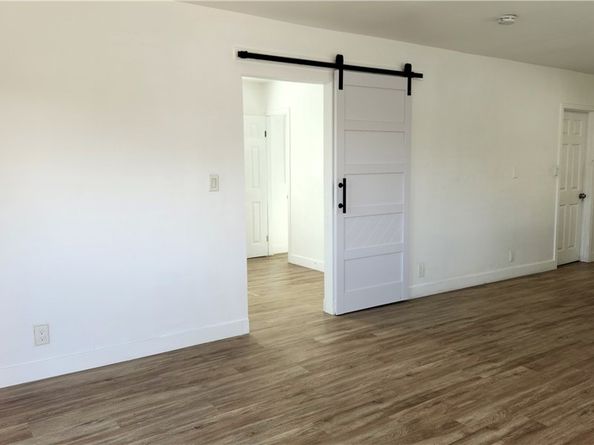 913 S Truro Avenue, Inglewood CA 90301