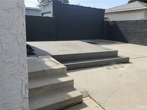 913 S Truro Avenue, Inglewood CA 90301