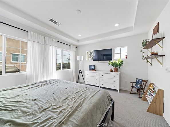 1052 Newberry Lane, Claremont CA 91711