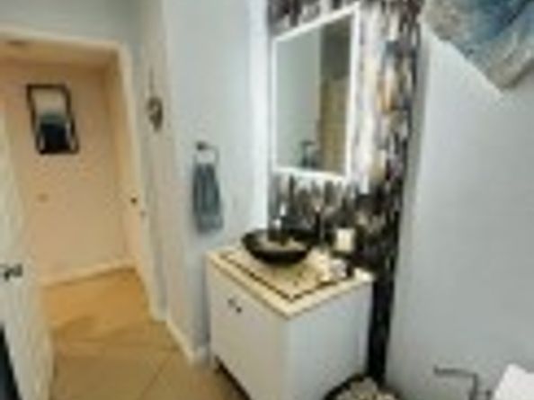 12711 Castleford, Cerritos CA 90703