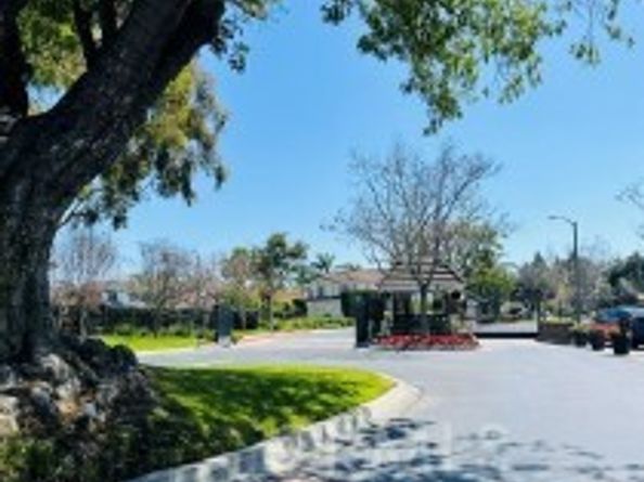 12711 Castleford, Cerritos CA 90703