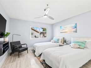 16255 Pacific Cir. 202, Huntington Beach CA 92649