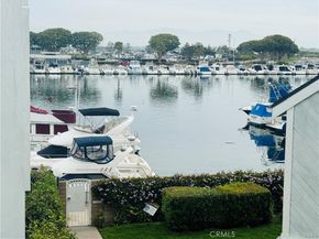 16255 Pacific Cir. 202, Huntington Beach CA 92649