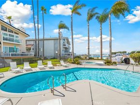 16255 Pacific Cir. 202, Huntington Beach CA 92649