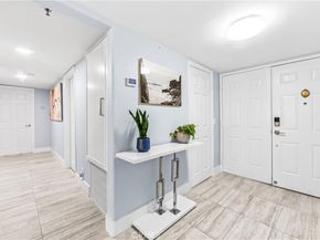 16255 Pacific Cir. 202, Huntington Beach CA 92649
