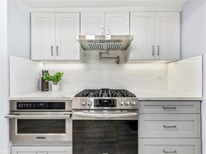 16255 Pacific Cir. 202, Huntington Beach CA 92649