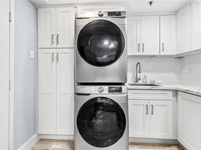 16255 Pacific Cir. 202, Huntington Beach CA 92649