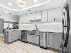 16255 Pacific Cir. 202, Huntington Beach CA 92649