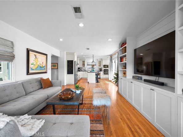2327 Larchmont Avenue, Santa Ana CA 92706
