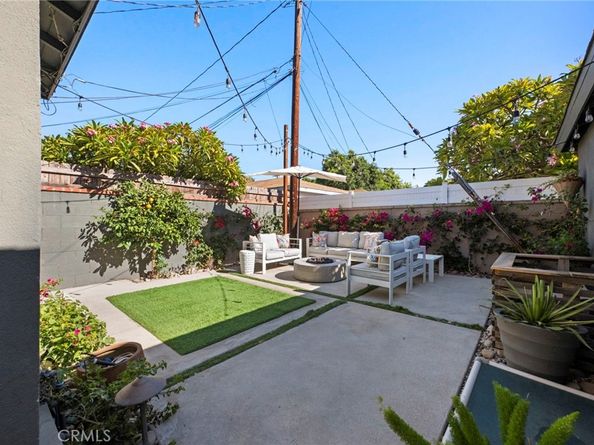 2327 Larchmont Avenue, Santa Ana CA 92706