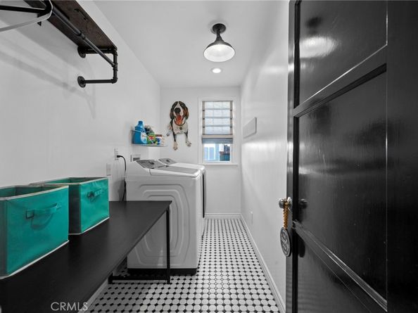 2327 Larchmont Avenue, Santa Ana CA 92706