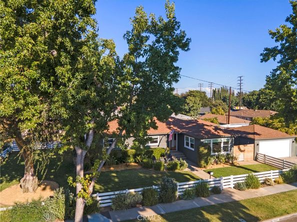 2327 Larchmont Avenue, Santa Ana CA 92706