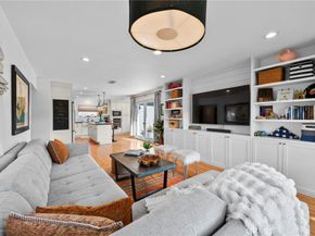 2327 Larchmont Avenue, Santa Ana CA 92706
