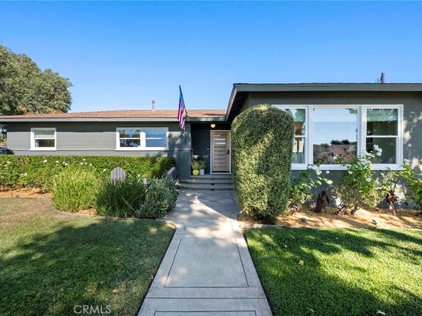 2327 Larchmont Avenue, Santa Ana CA 92706