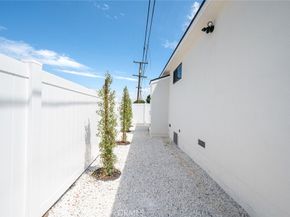 765 E Silva Street, Long Beach CA 90807