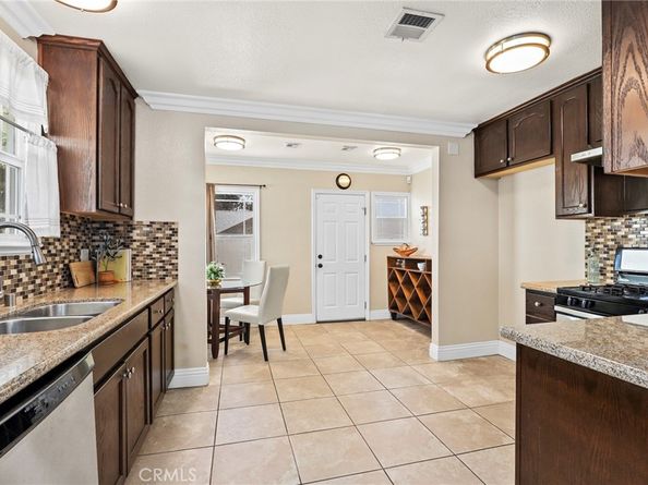 134 E Cypress, Monrovia CA 91016