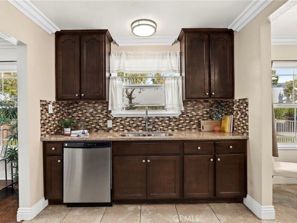 134 E Cypress, Monrovia CA 91016