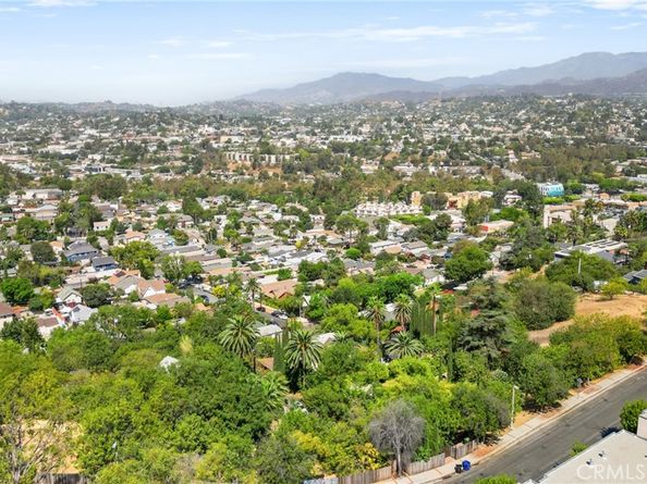 624 Redfield Avenue, Los Angeles CA 90042