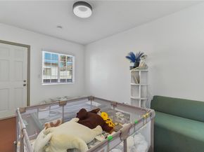 1147 Fedora Street, Los Angeles CA 90006