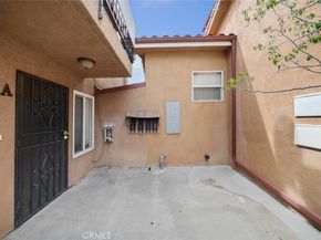 2516 Elsinore Street, Los Angeles CA 90026