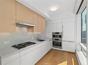 877 Francisco Street 728, Los Angeles CA 90017