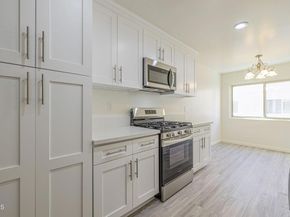 22239 1/4 Erwin Street, Woodland Hills CA 91367