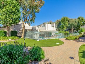 22239 1/4 Erwin Street, Woodland Hills CA 91367