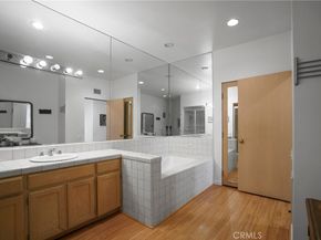 4454 Ventura Canyon 105, Sherman Oaks CA 91423