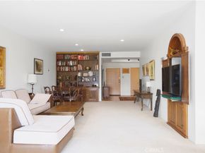 4454 Ventura Canyon 105, Sherman Oaks CA 91423