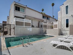 19540 Sherman Way 604, Reseda CA 91335