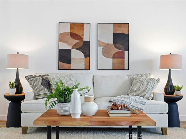 7304 Balboa C, Lake Balboa CA 91406