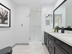 7304 Balboa C, Lake Balboa CA 91406