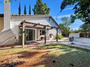 10122 Jovita Avenue, Chatsworth CA 91311