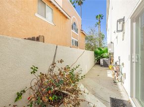 14662 W Sara Lane, Panorama City CA 91402